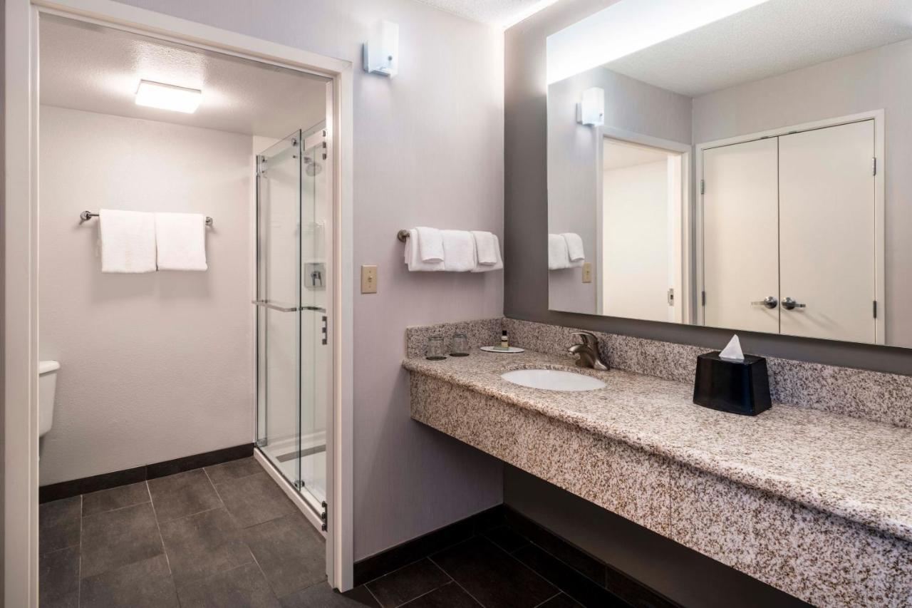 Courtyard Denver Southwest/Лейквуд Экстерьер фото