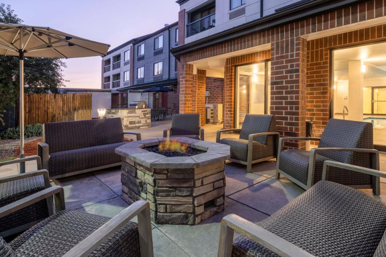 Courtyard Denver Southwest/Лейквуд Экстерьер фото