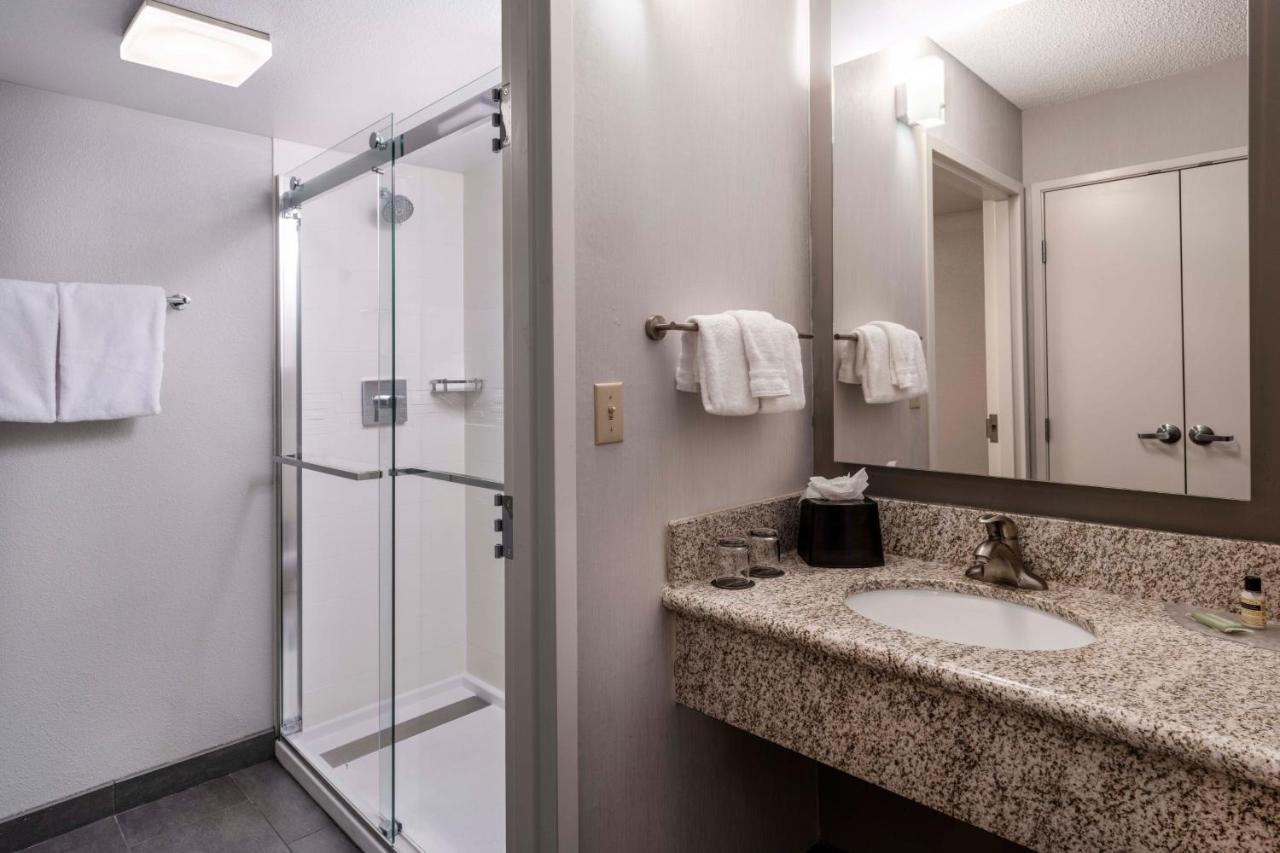 Courtyard Denver Southwest/Лейквуд Экстерьер фото