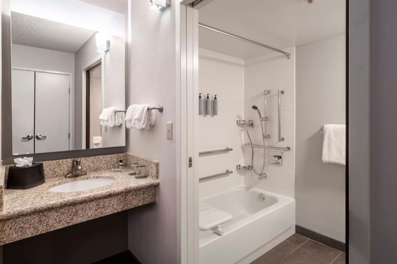 Courtyard Denver Southwest/Лейквуд Экстерьер фото
