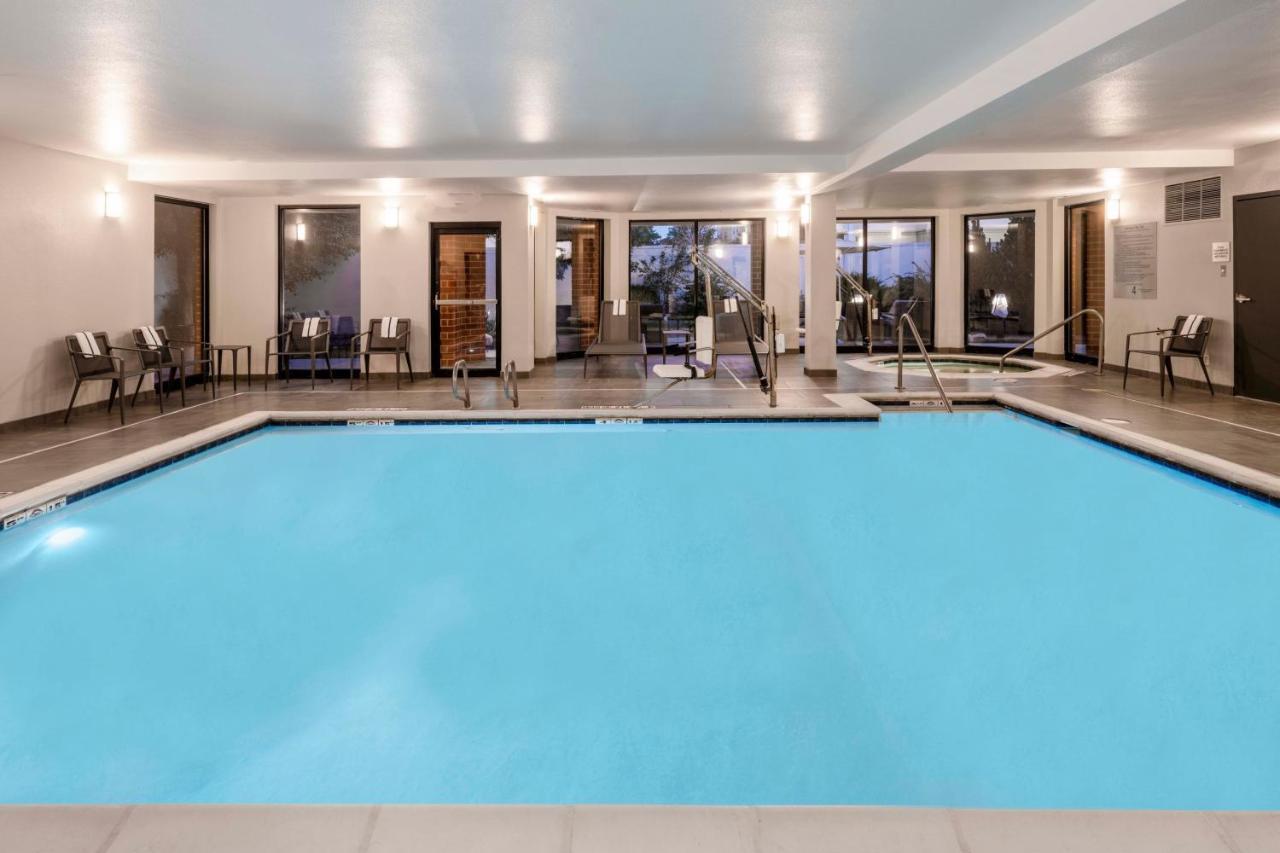Courtyard Denver Southwest/Лейквуд Экстерьер фото